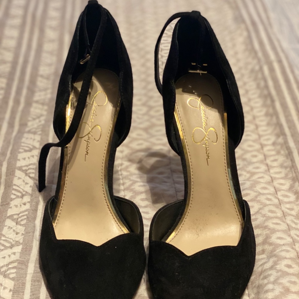 JS High Heels - Picture 2 of 3